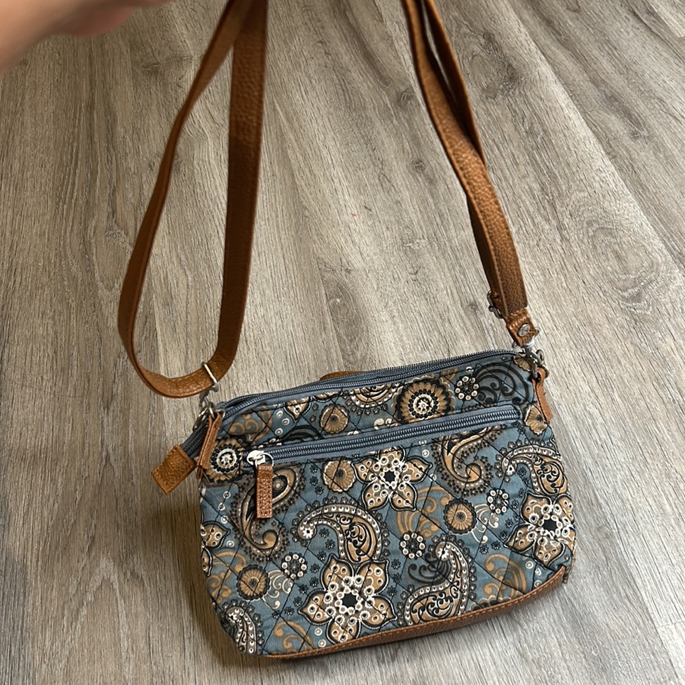 Stone Mountain Women's 4 Bagger Crossbody Convertible Bag - Picture 4 of 4